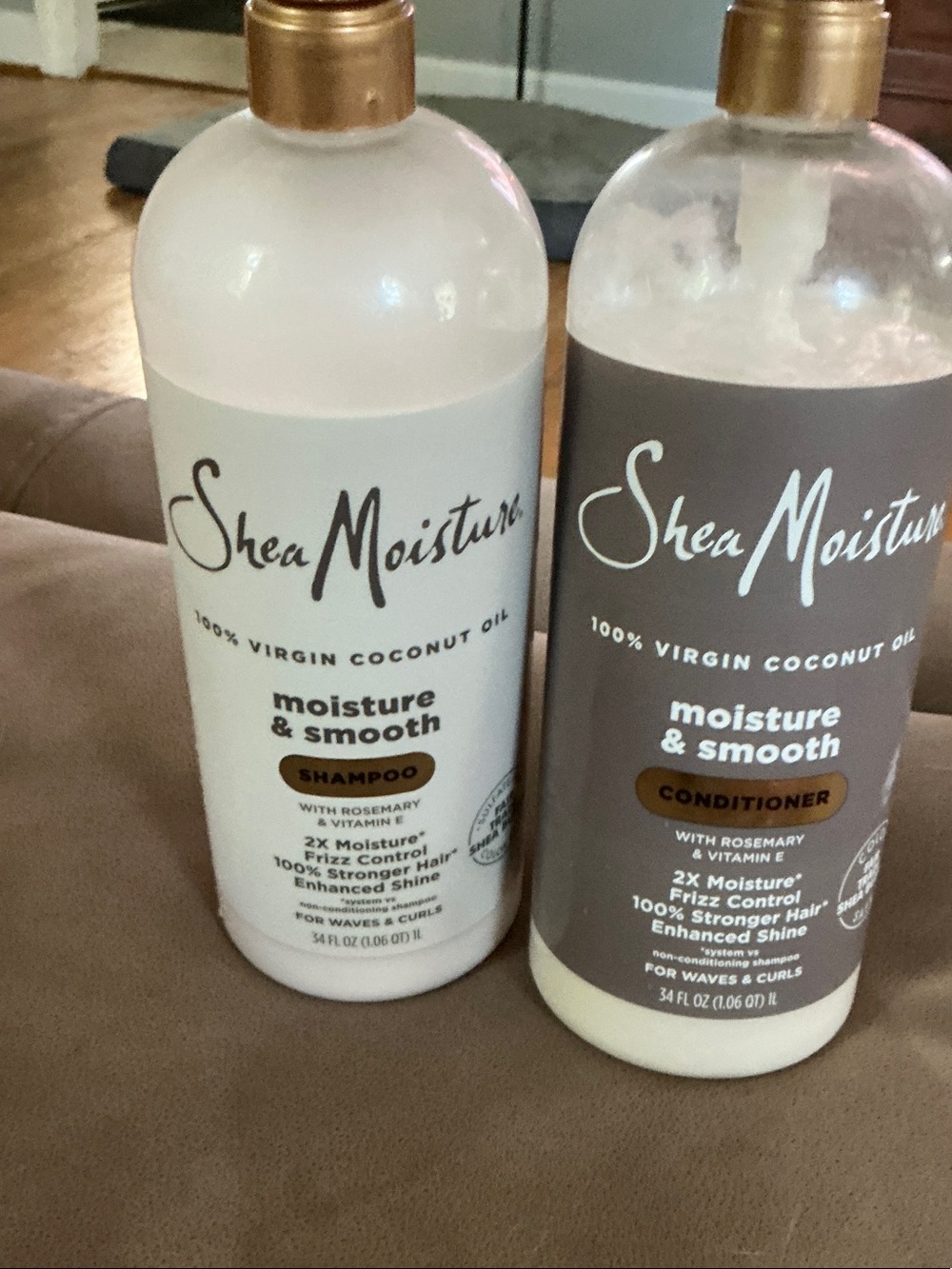 SheaMoisture Moisture & Smooth Shampoo and Conditioner - White & Brown
